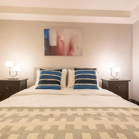 Private Fourlex House With Location 빌라 *